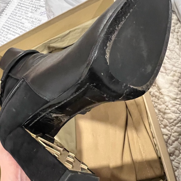 Woman’s Burberry Booties - Picture 6 of 7